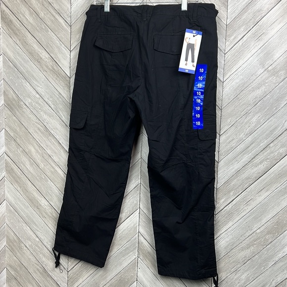 Blossom and Clover Ladies Capris - Picture 6 of 12